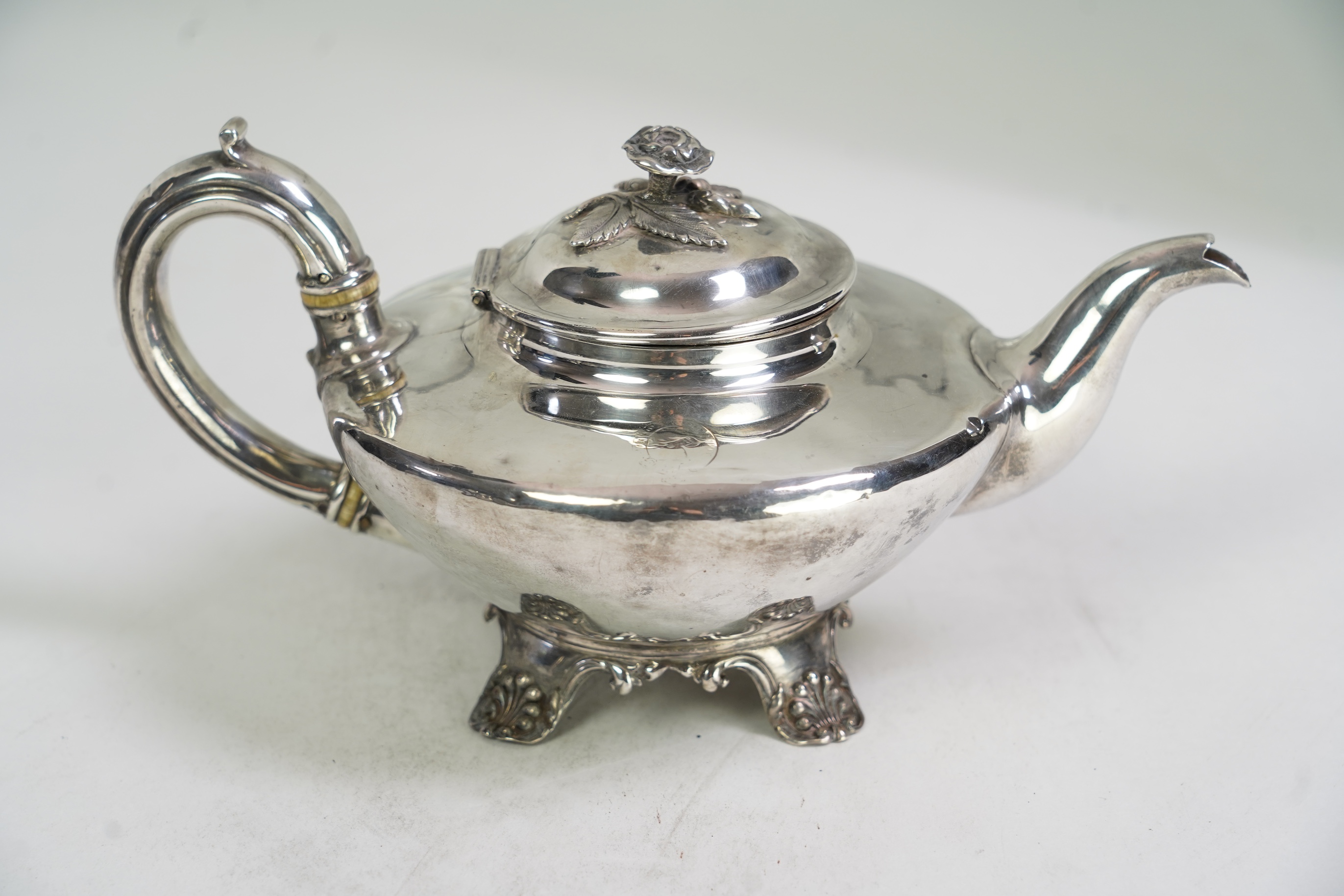 A William IV silver melon shaped teapot, by Pearce & Burrows